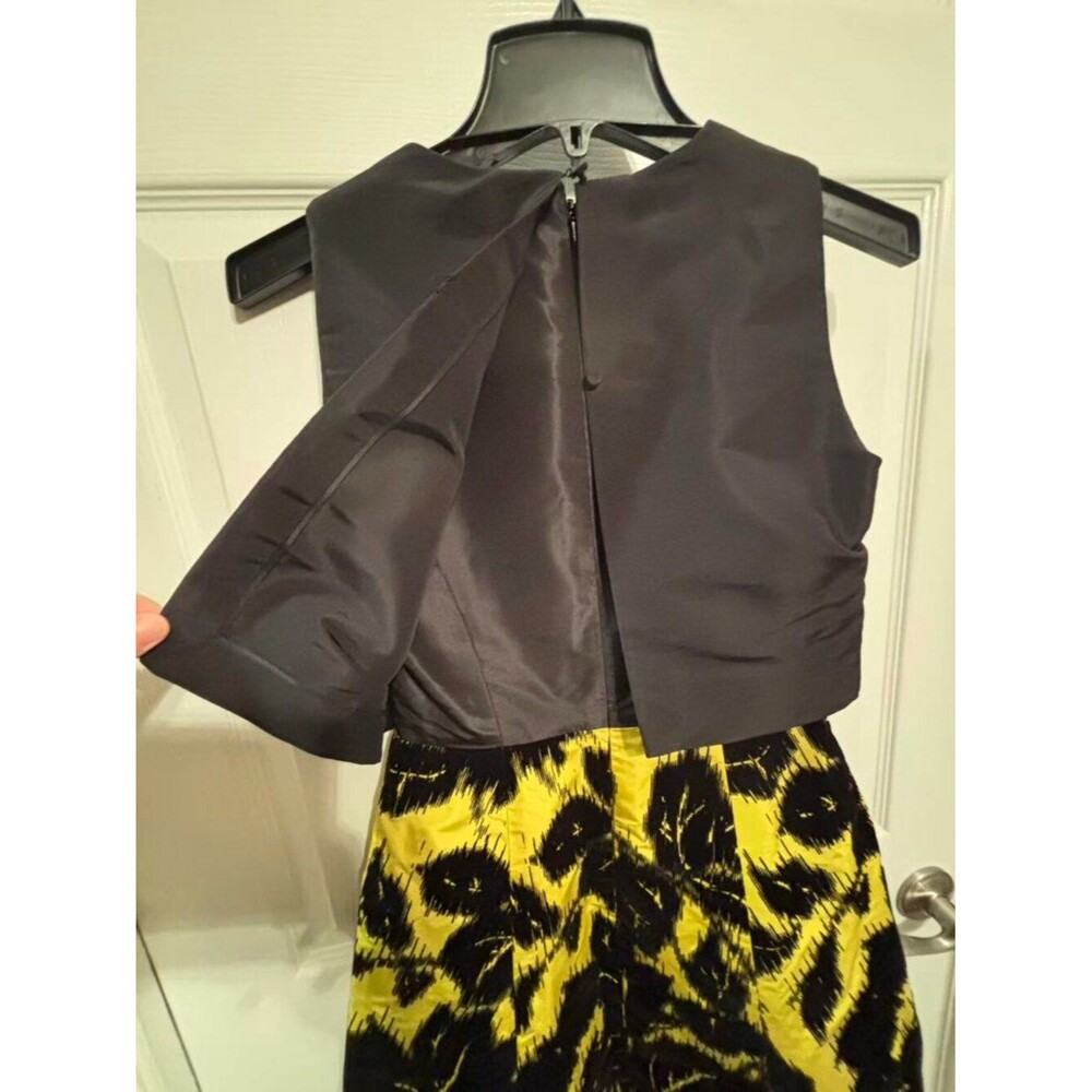 $3,490 Carolina Herrera Sleeveless Tromp L'oeil Dress Size: 4 YELLOW BLACK - Picture 10 of 11